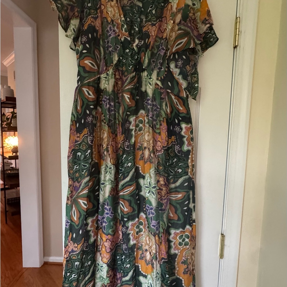 Green Flutter Sleeve V-Neck Maxi Sundress